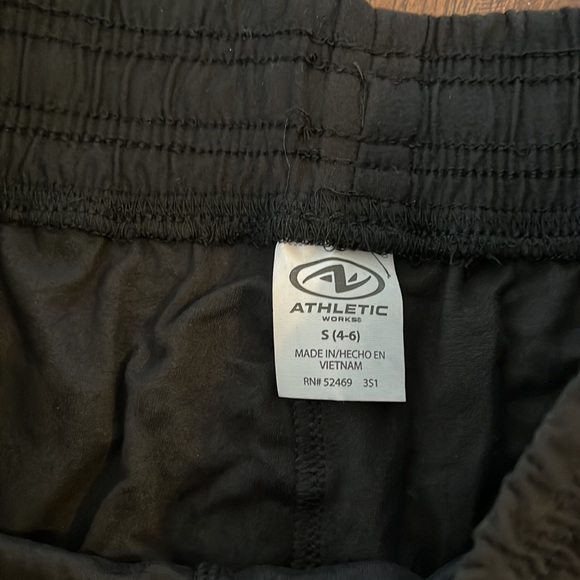 Set Athletic Works Gym Short & Top tank Size S (4-6) - Picture 3 of 11